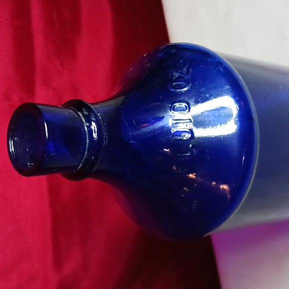 Carter Master Inc bottle Cobalt blue 32 ounce - Picture 2 of 3